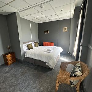 YALLY hotel
